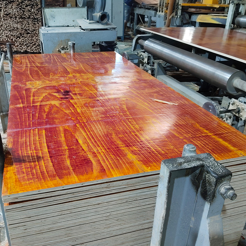 目前建筑模板行業(yè)競爭呈現出多維度的發(fā)展趨勢